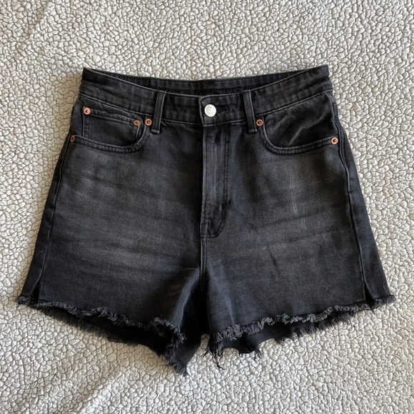 High Rise 90’s Shorts - Picture 1 of 7